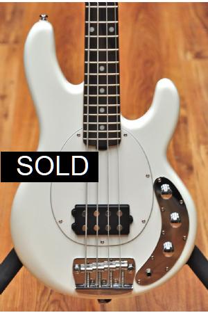 Sterling by Music Man StingRay Short Scale RW Olympic White Sterling by Music Man StingRay Short Scale RW Olympic White